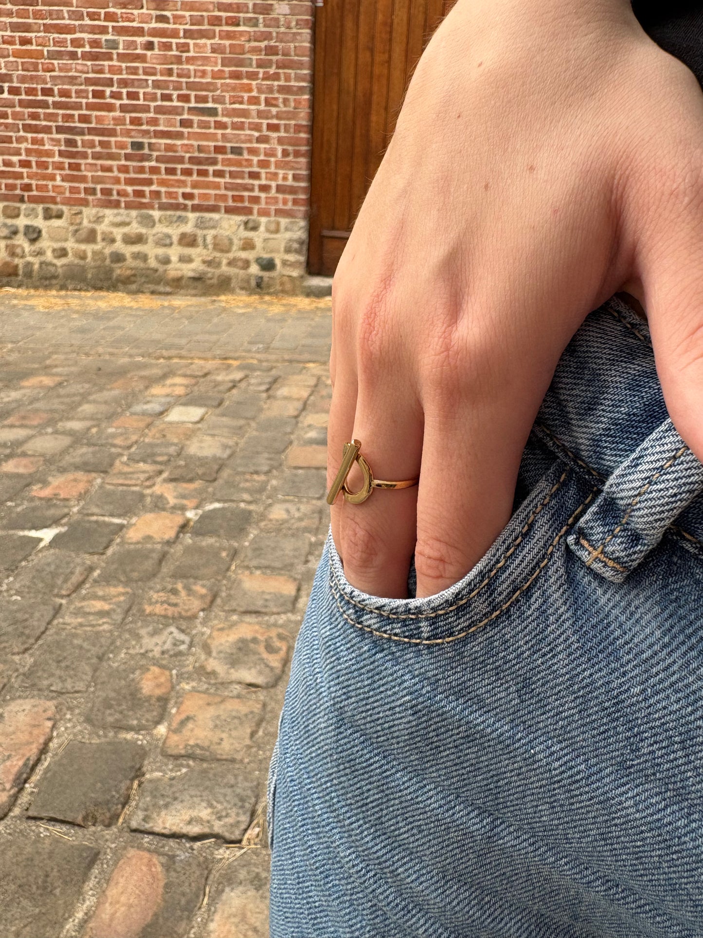 Bague Ajustable Mia - Fermoir en T Doré