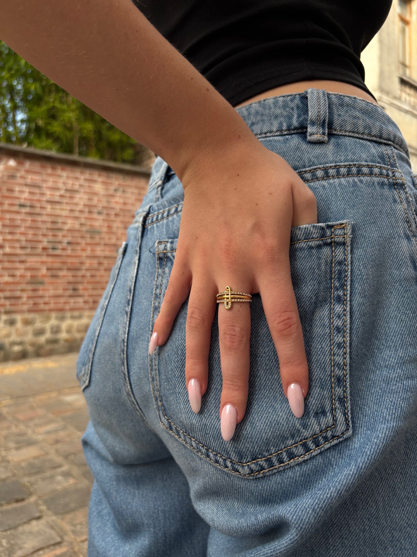 Bague Cara - Triple Anneau et Épingle Sertie de Strass