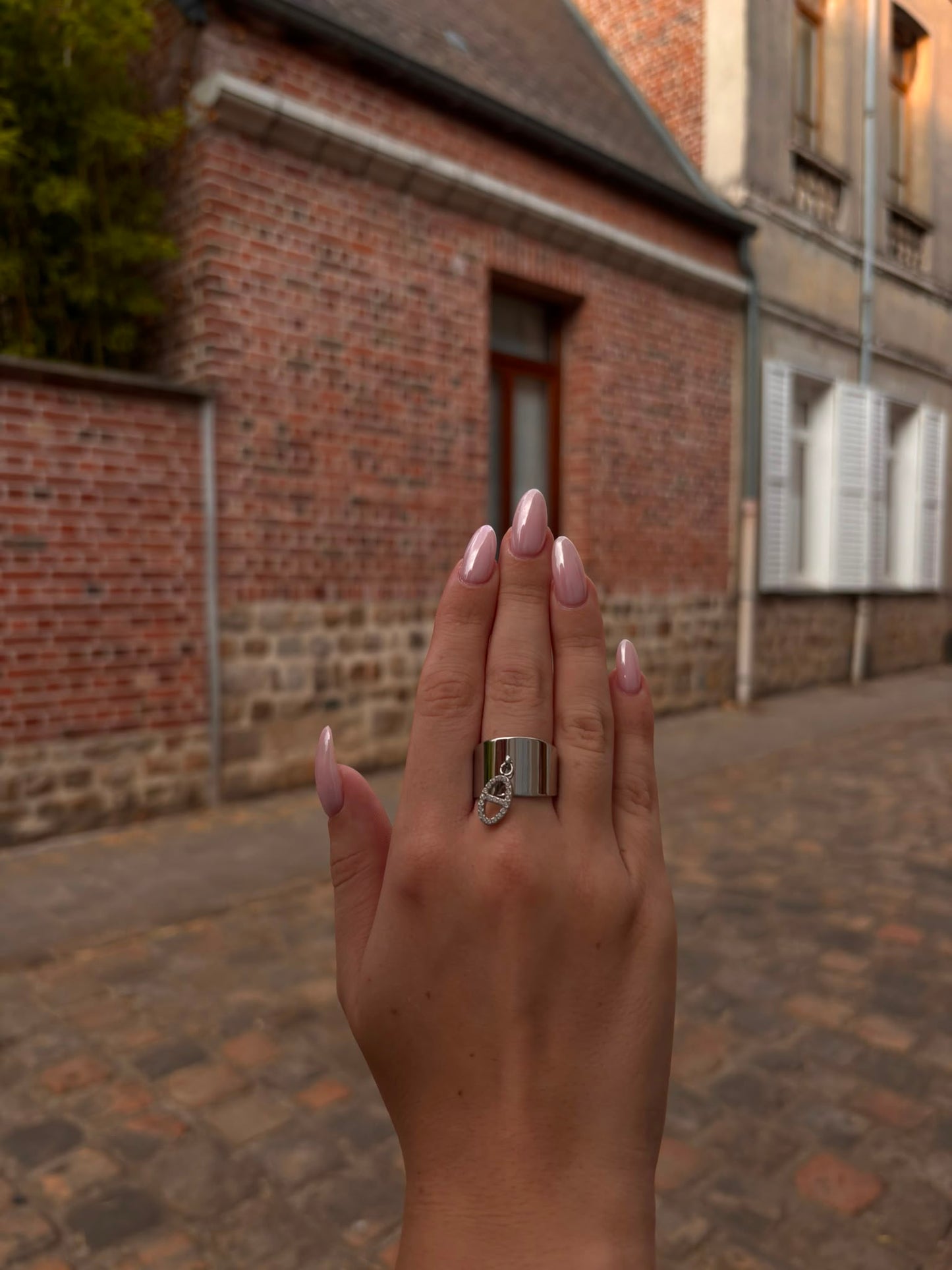 Bague Large Julie - Pendentif Ovale Pavé de Strass