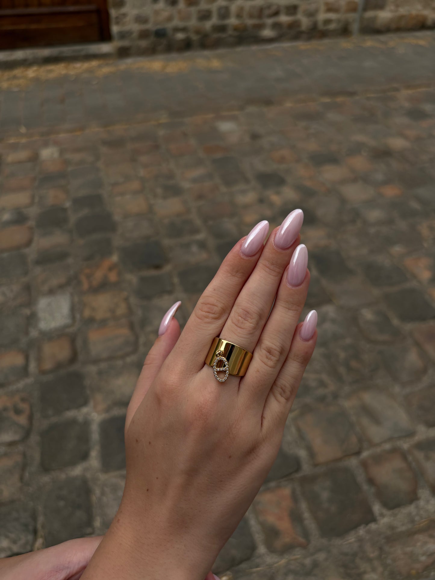 Bague Large Julie - Pendentif Ovale Pavé de Strass