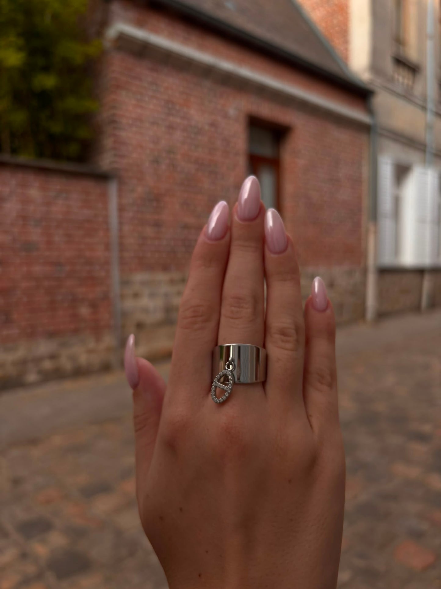 Bague Large Julie - Pendentif Ovale Pavé de Strass