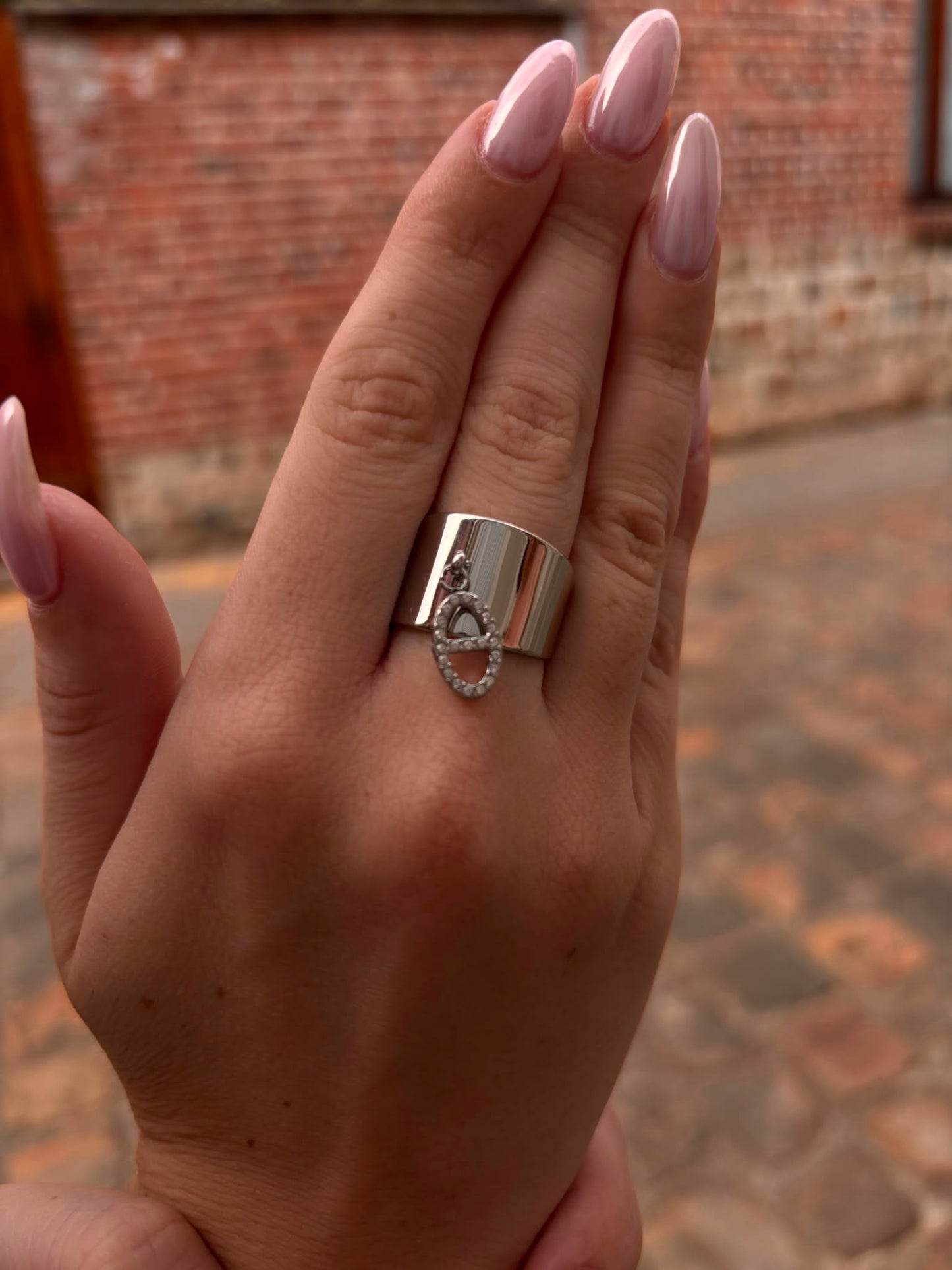 Bague Large Julie - Pendentif Ovale Pavé de Strass