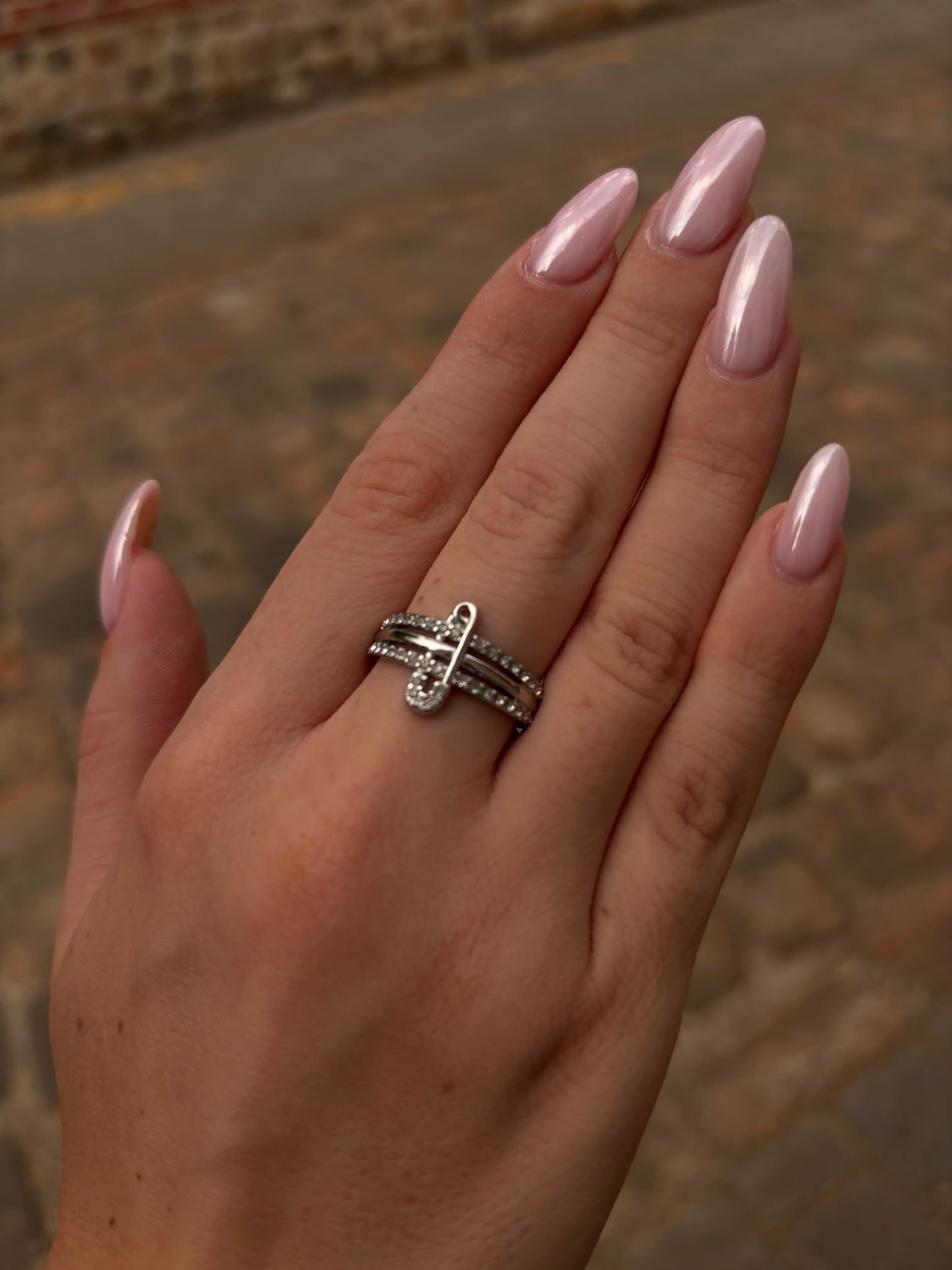 Bague Cara - Triple Anneau et Épingle Sertie de Strass